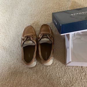 Size 3 Sperry